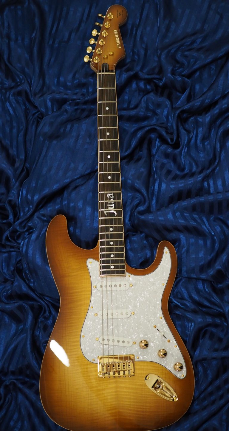Custom Stratocaster – Jusa galleria kuva #1